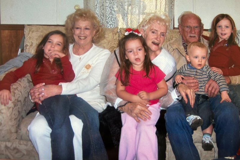 Billie Lou Delaney Leger - Photo 25