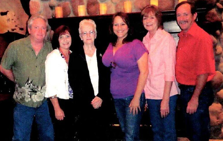 Billie Lou Delaney Leger - Photo 41