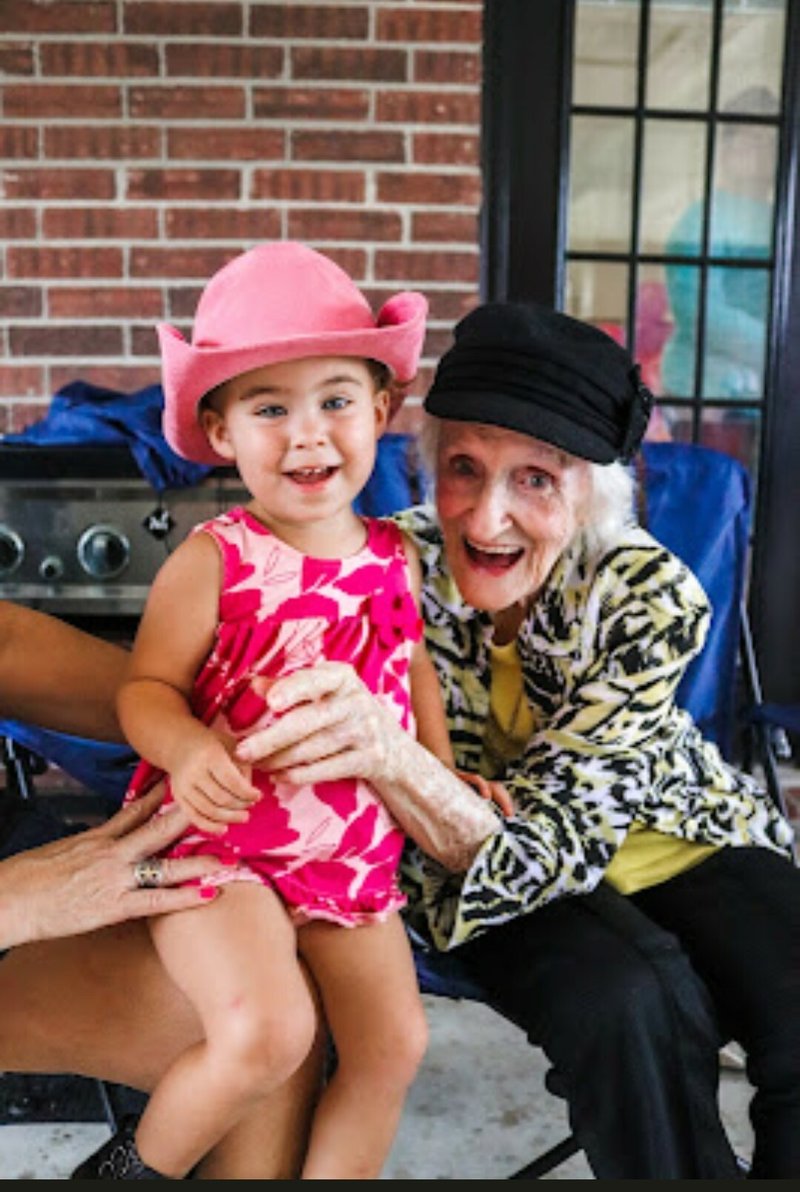 Billie Lou Delaney Leger - Photo 53