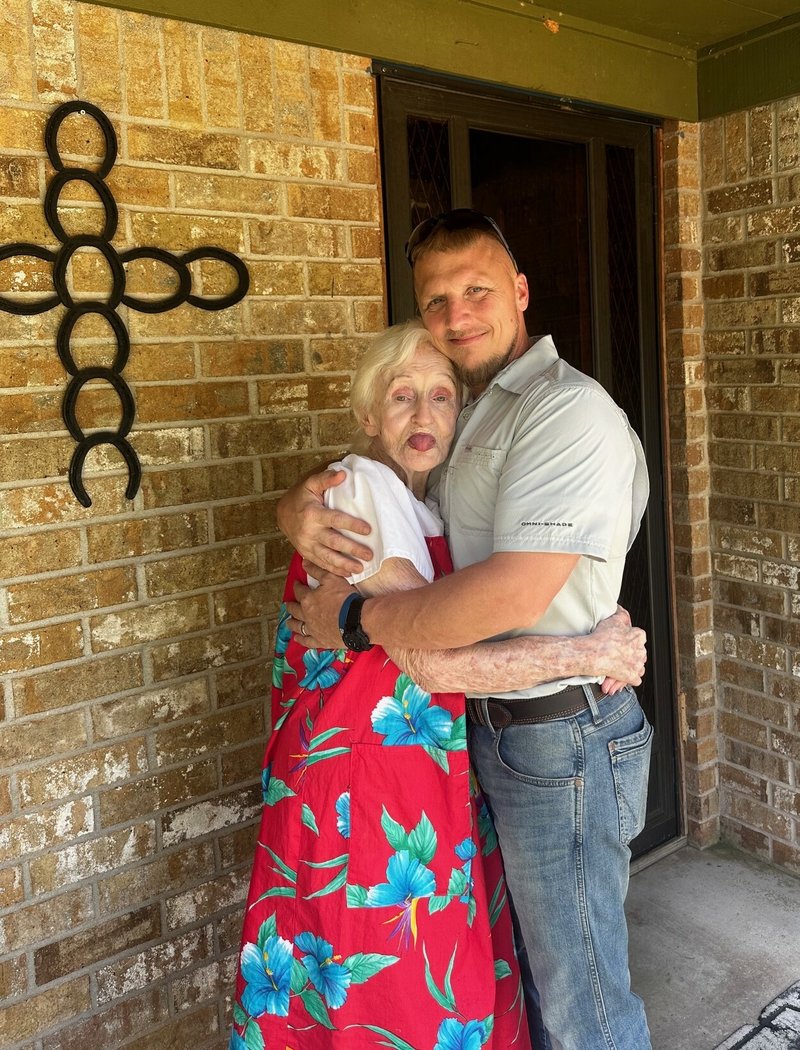 Billie Lou Delaney Leger - Photo 60