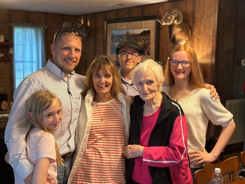 Billie Lou Delaney Leger - Photo 61