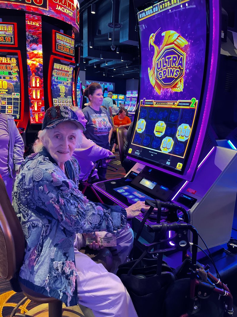 Billie Lou Delaney Leger - Photo 78