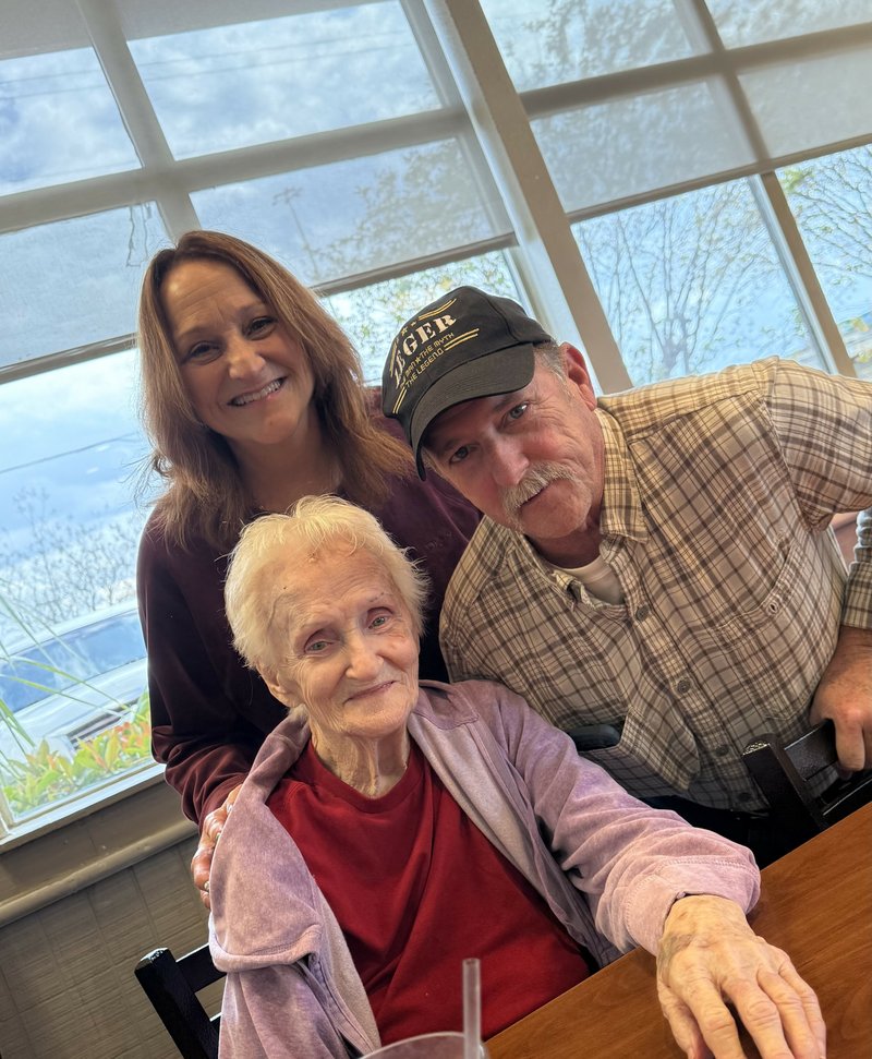 Billie Lou Delaney Leger - Photo 88