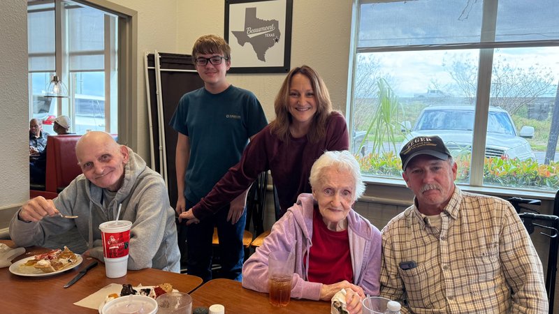 Billie Lou Delaney Leger - Photo 87