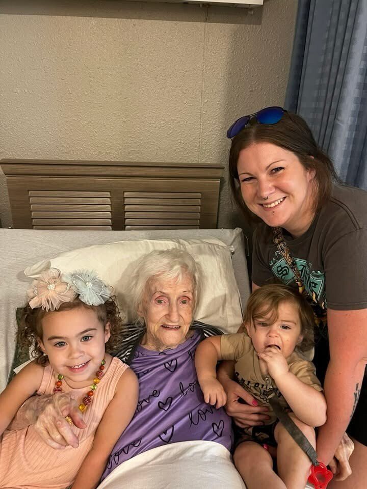 Billie Lou Delaney Leger - Photo 101