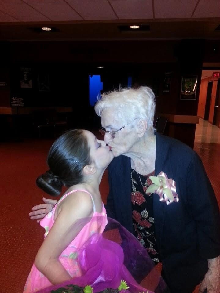 Billie Lou Delaney Leger - Photo 121