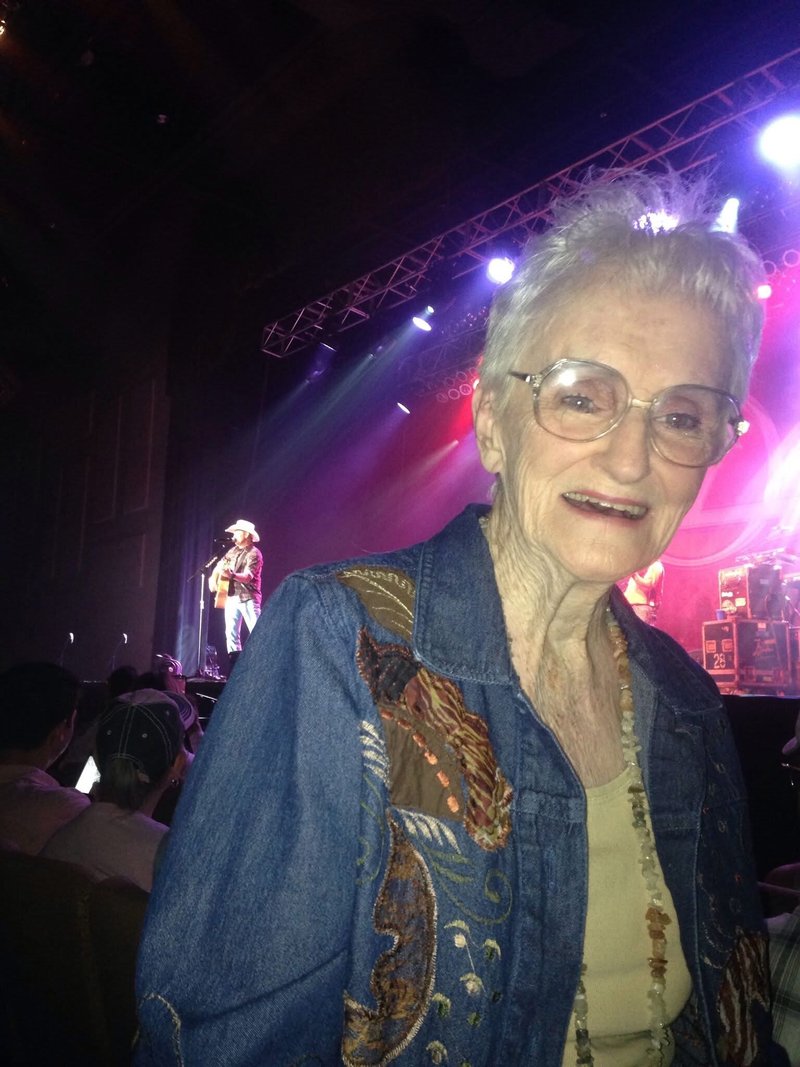 Billie Lou Delaney Leger - Photo 160