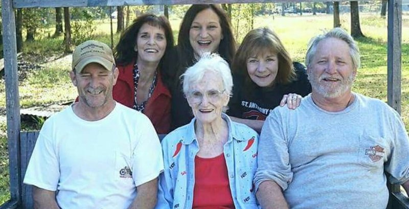 Billie Lou Delaney Leger - Photo 184