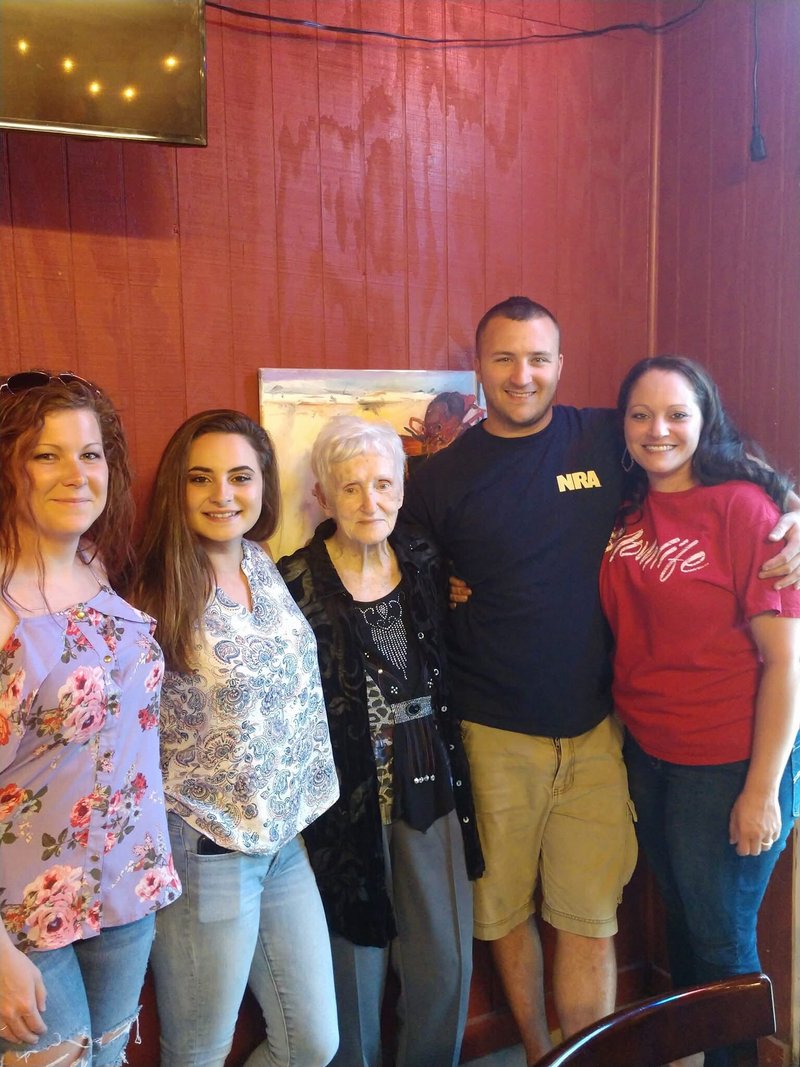 Billie Lou Delaney Leger - Photo 187