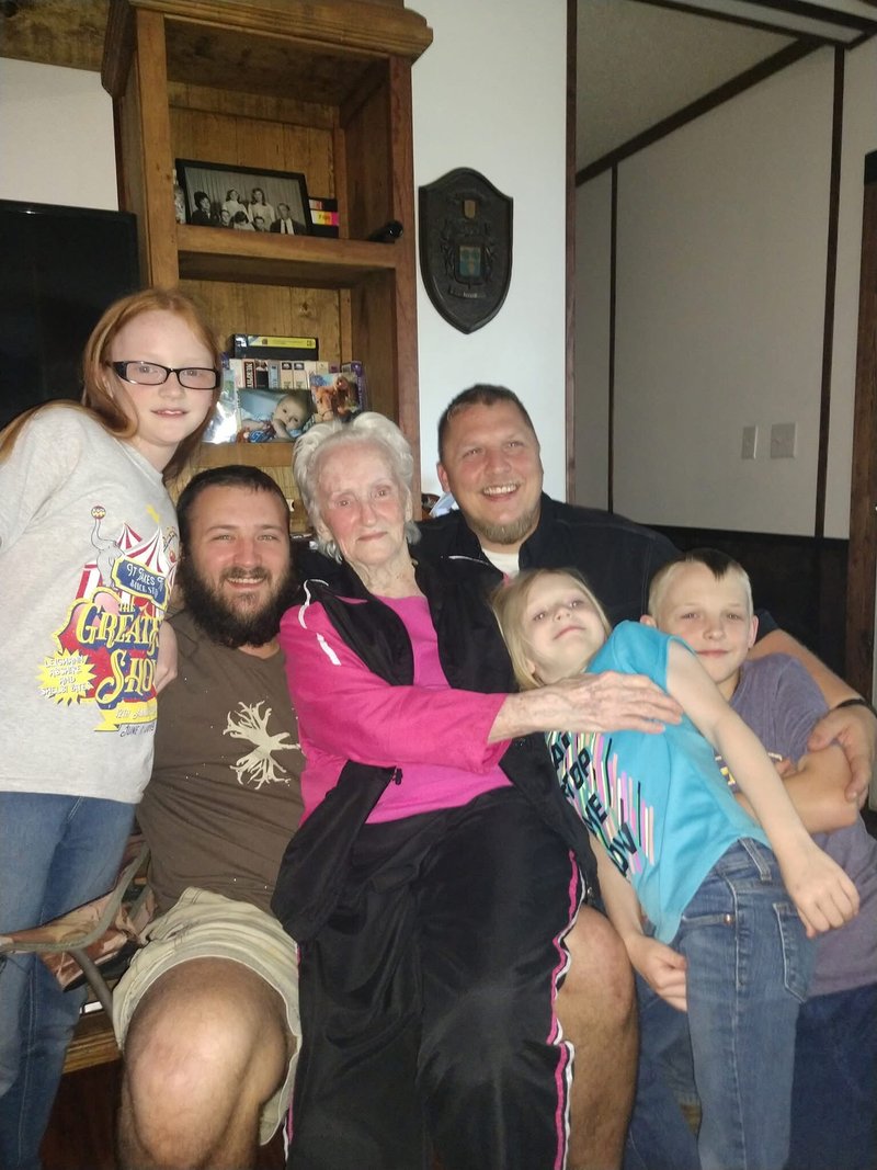 Billie Lou Delaney Leger - Photo 197