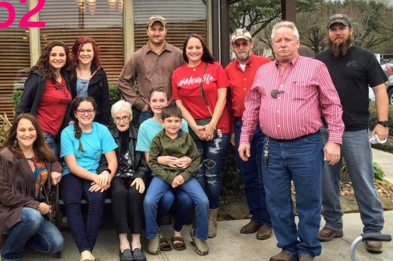 Billie Lou Delaney Leger - Photo 208