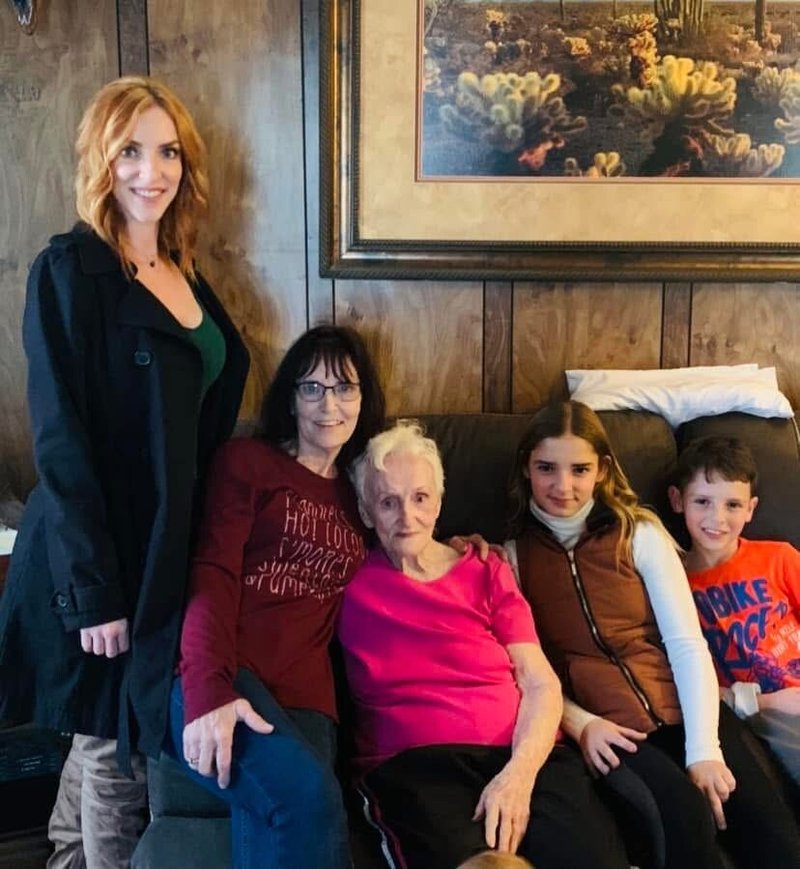 Billie Lou Delaney Leger - Photo 222