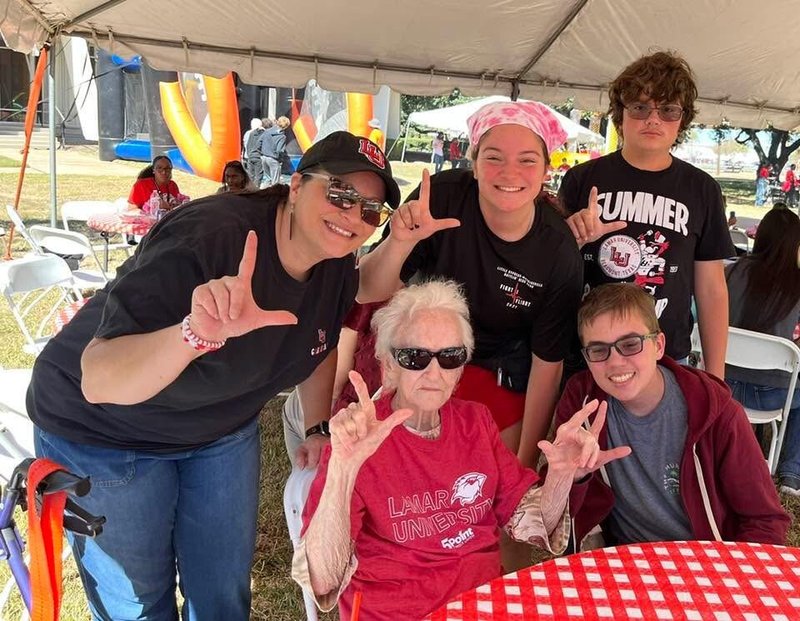 Billie Lou Delaney Leger - Photo 235