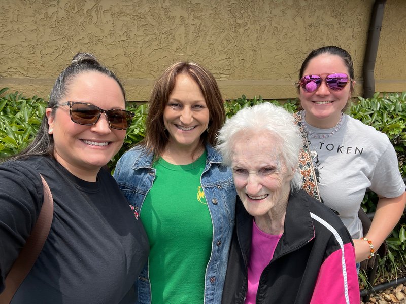 Billie Lou Delaney Leger - Photo 281