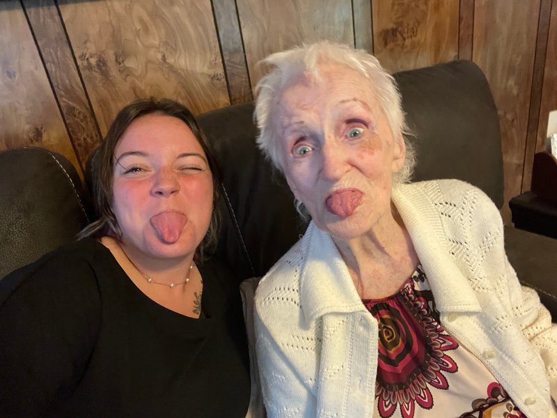 Billie Lou Delaney Leger - Photo 285