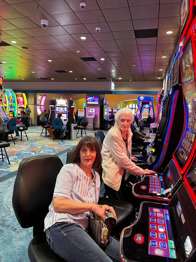 Billie Lou Delaney Leger - Photo 322