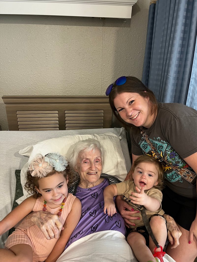 Billie Lou Delaney Leger - Photo 320