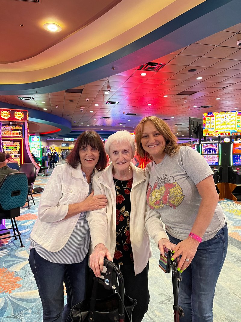 Billie Lou Delaney Leger - Photo 330