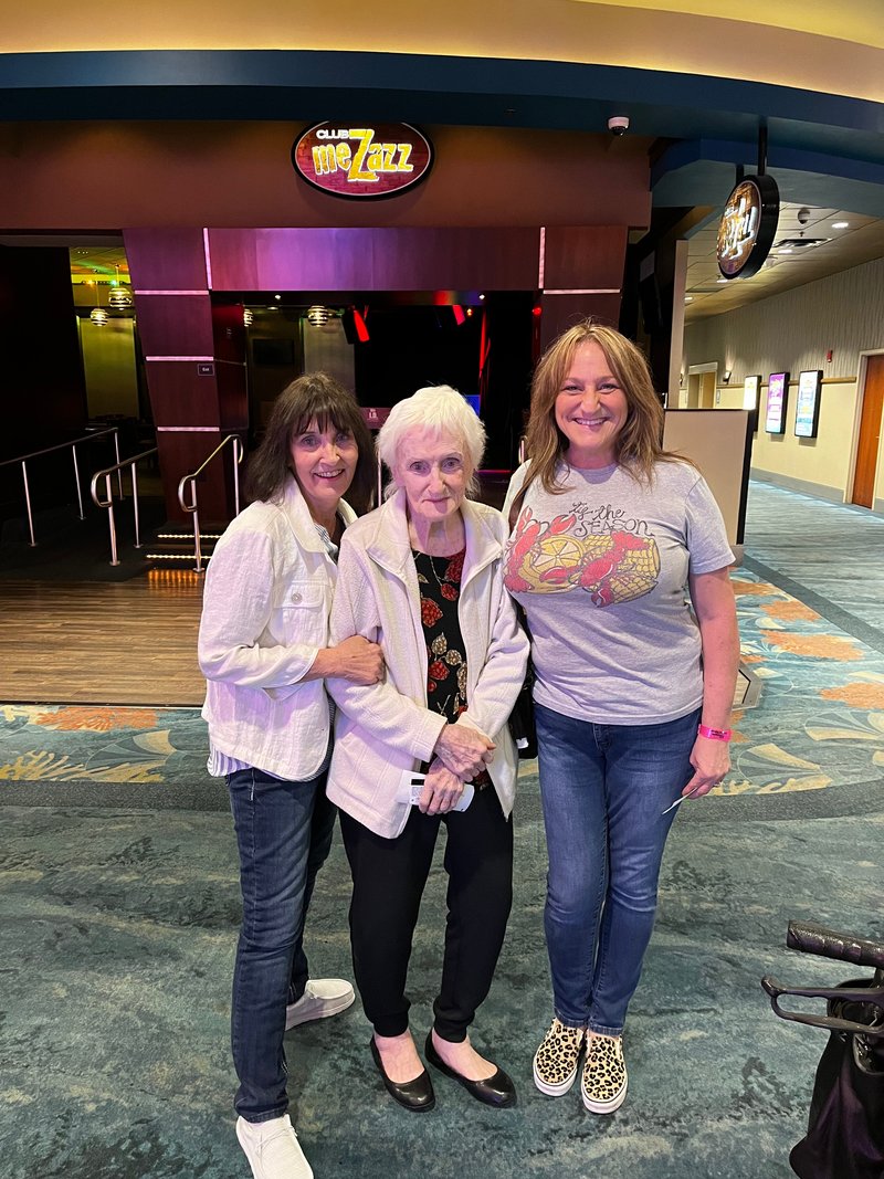 Billie Lou Delaney Leger - Photo 332