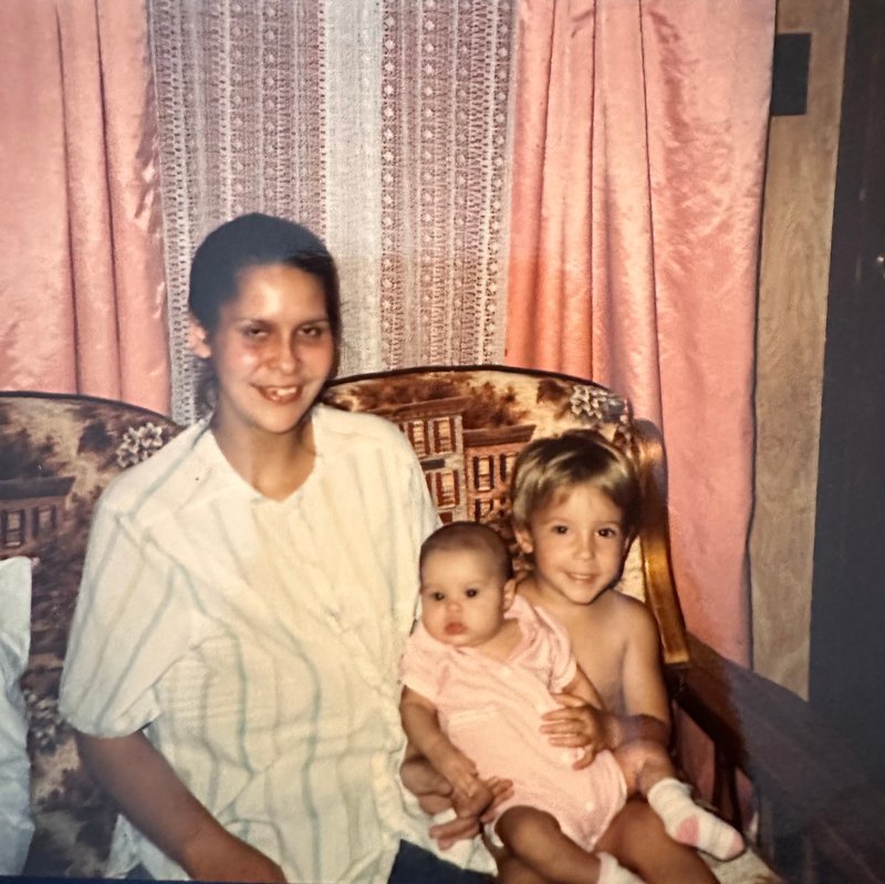 Ann Gonzales - Photo 23