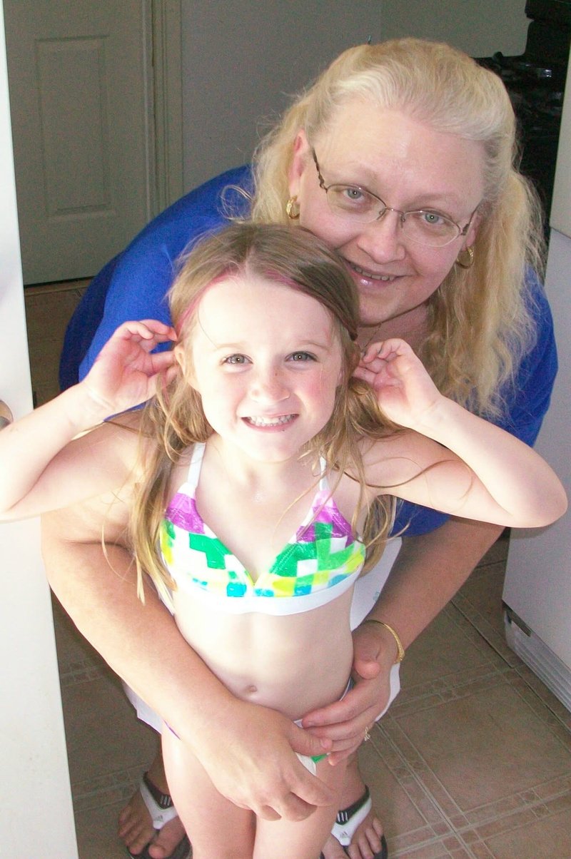 Helen Louise Hembd - Photo 12