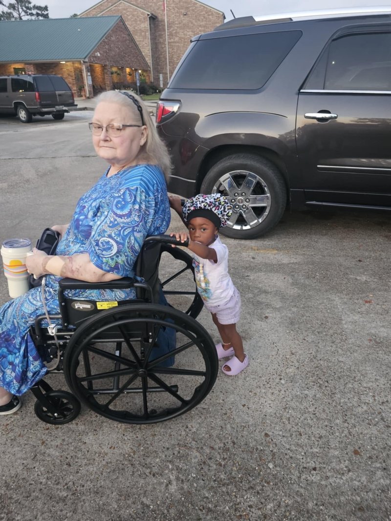 Helen Louise Hembd - Photo 86