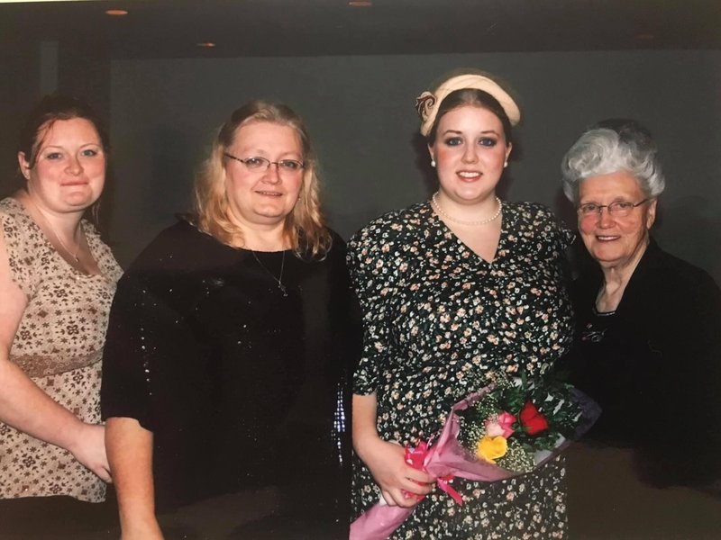 Helen Louise Hembd - Photo 119