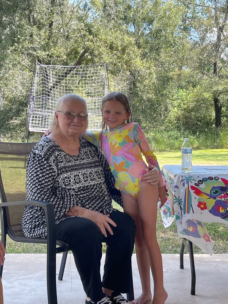 Helen Louise Hembd - Photo 128