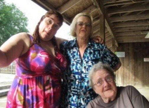 Katherine Iola Perry-Zirlott - Photo 41