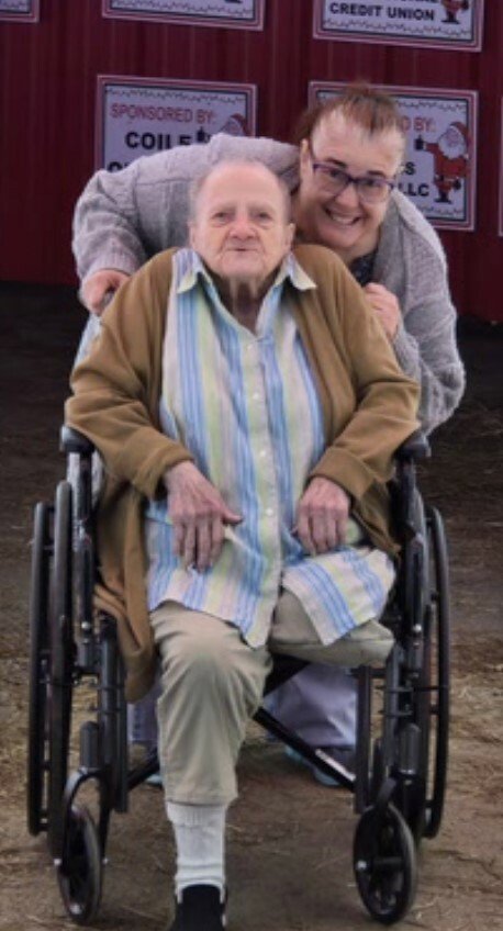 Katherine Iola Perry-Zirlott - Photo 54