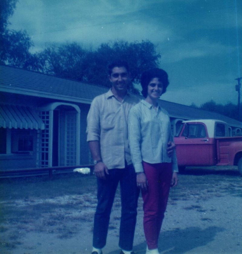 Roger Phillip Holsomback - Photo 56