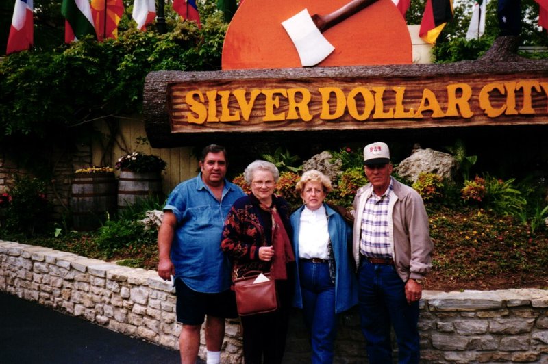 Roger Phillip Holsomback - Photo 83