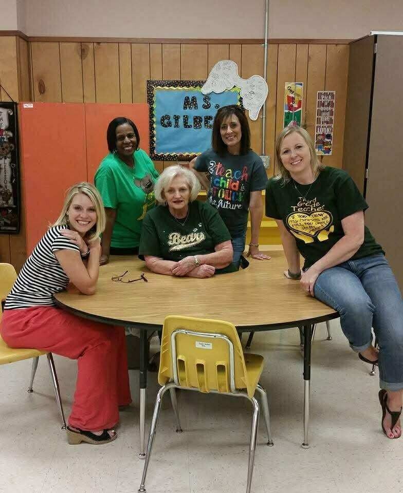 Hilda LaVern Gilbert - Photo 12