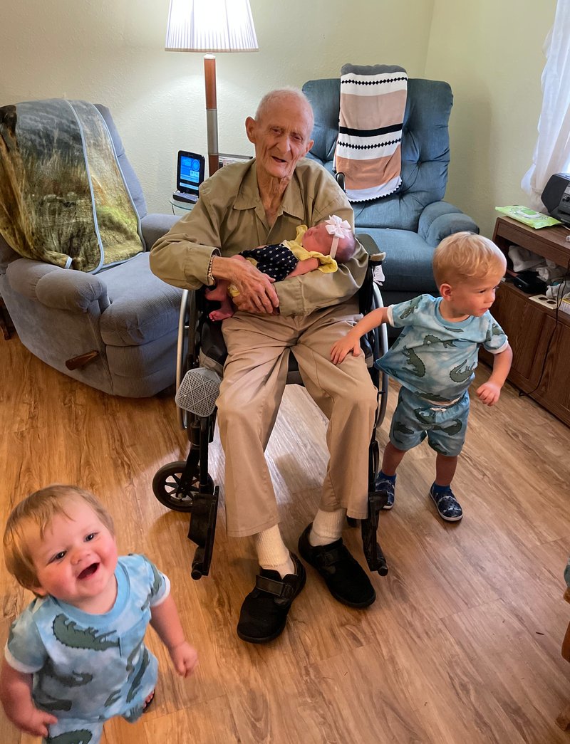 Elmer Ray Hoffpauir - Photo 11