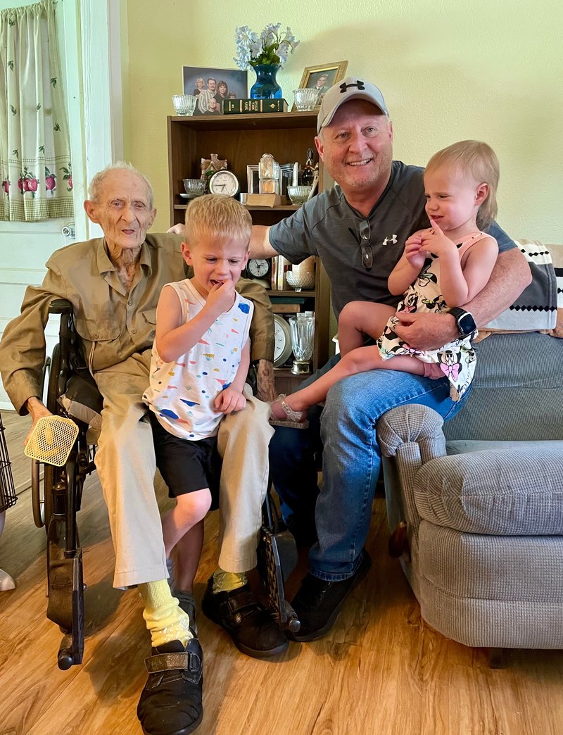 Elmer Ray Hoffpauir - Photo 20