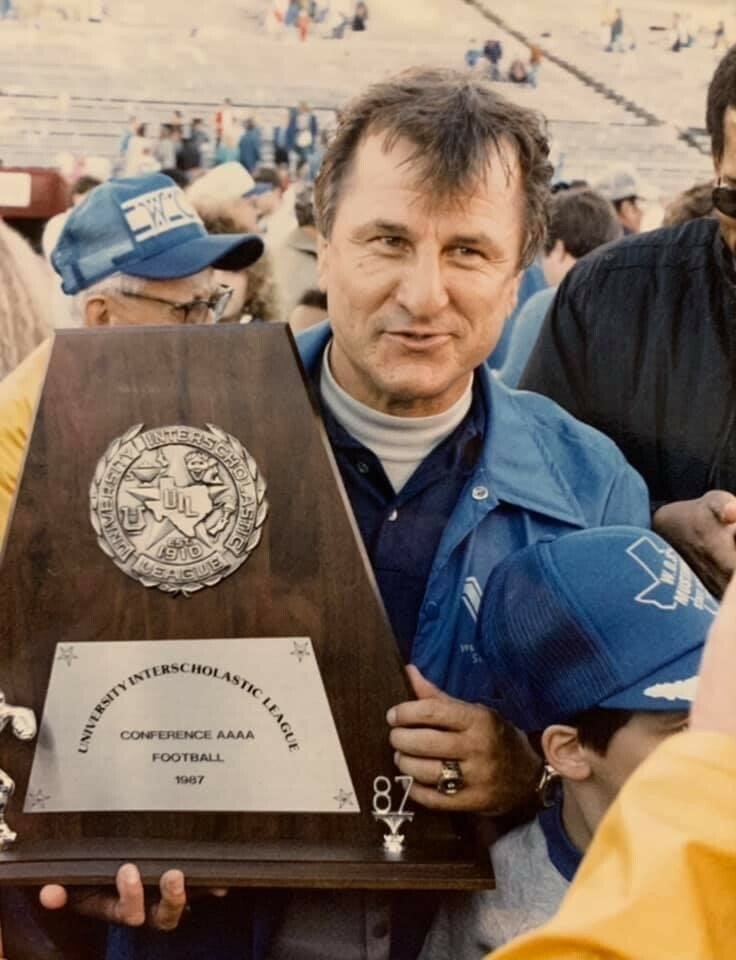 Coach Dan Ray Hooks - Photo 17