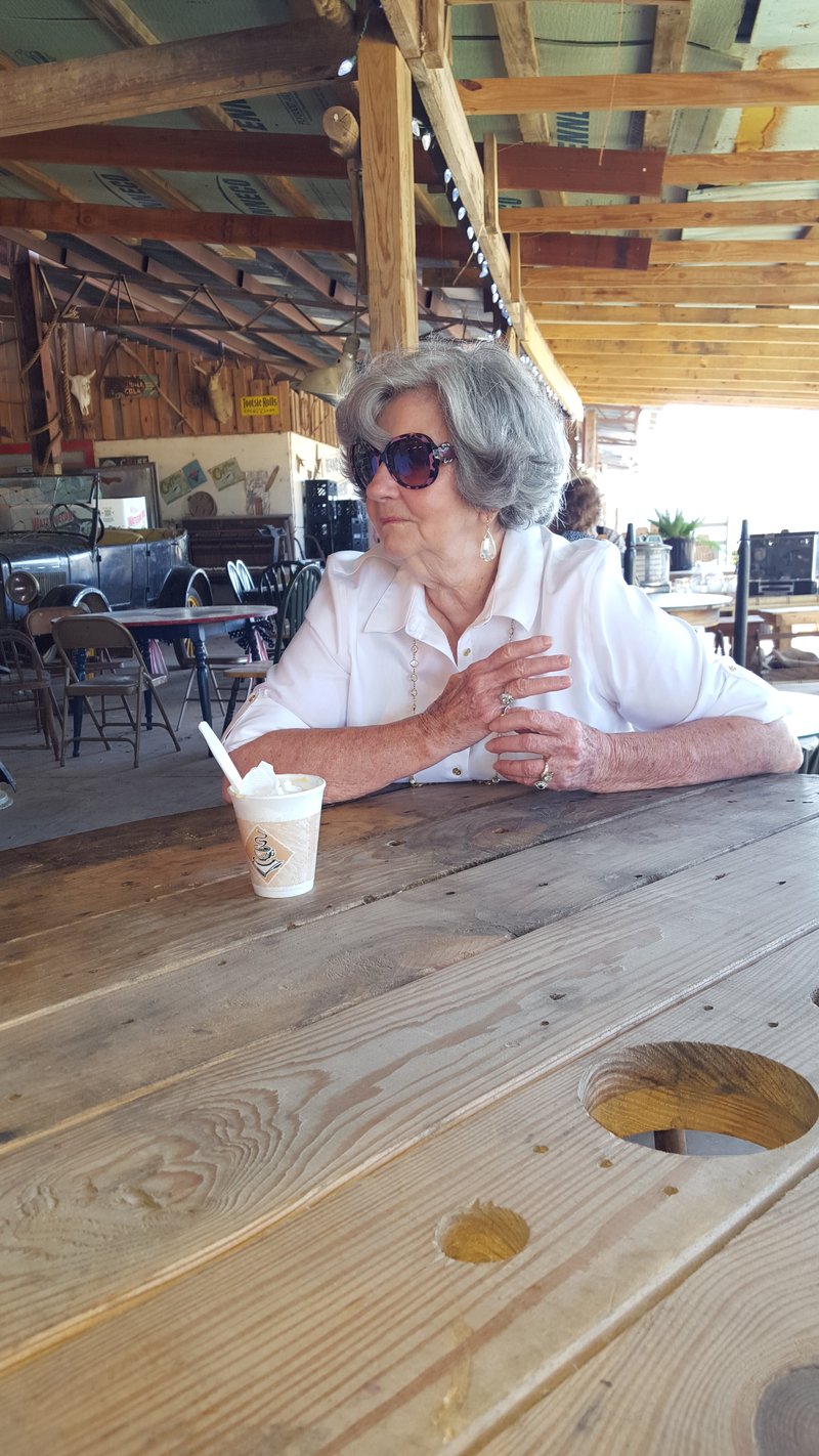 Ola Almedia Sanders - Photo 40