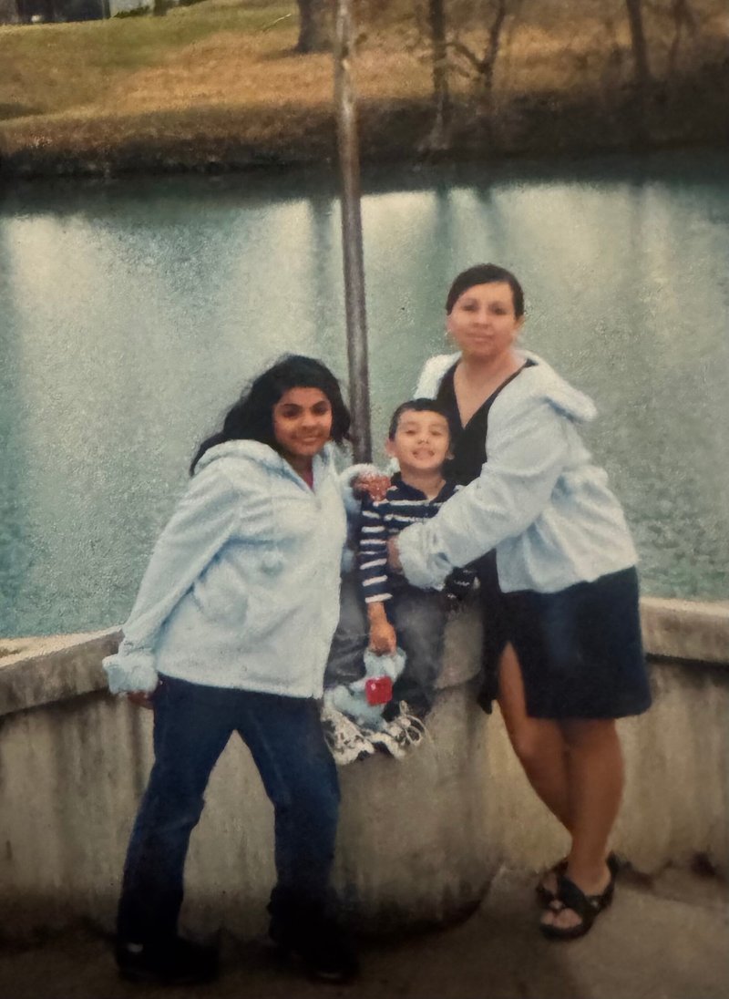 Melissa Jessica Gomez - Photo 17