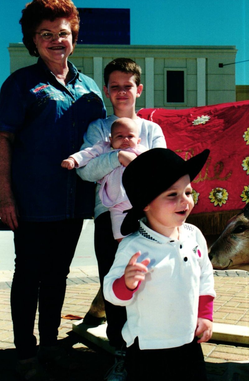 Lillie Mae Henderson - Photo 53