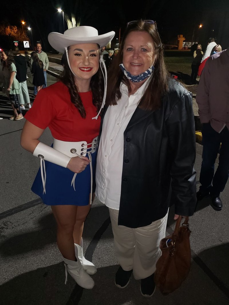 Madeline Carol Moore - Photo 8