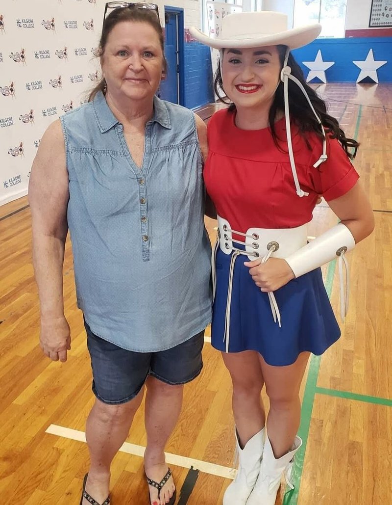 Madeline Carol Moore - Photo 21