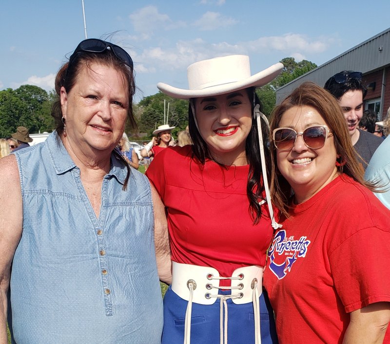 Madeline Carol Moore - Photo 29