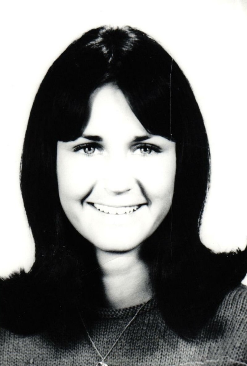 Madeline Carol Moore - Photo 50