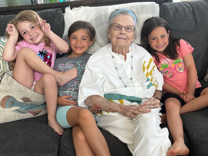 Mary Joyce Chandler Guillot - Photo 17