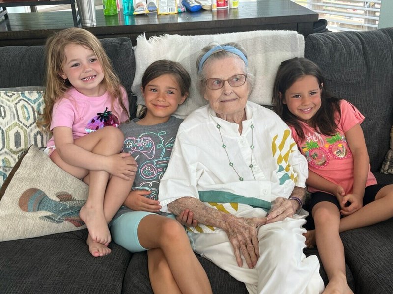 Mary Joyce Chandler Guillot - Photo 153