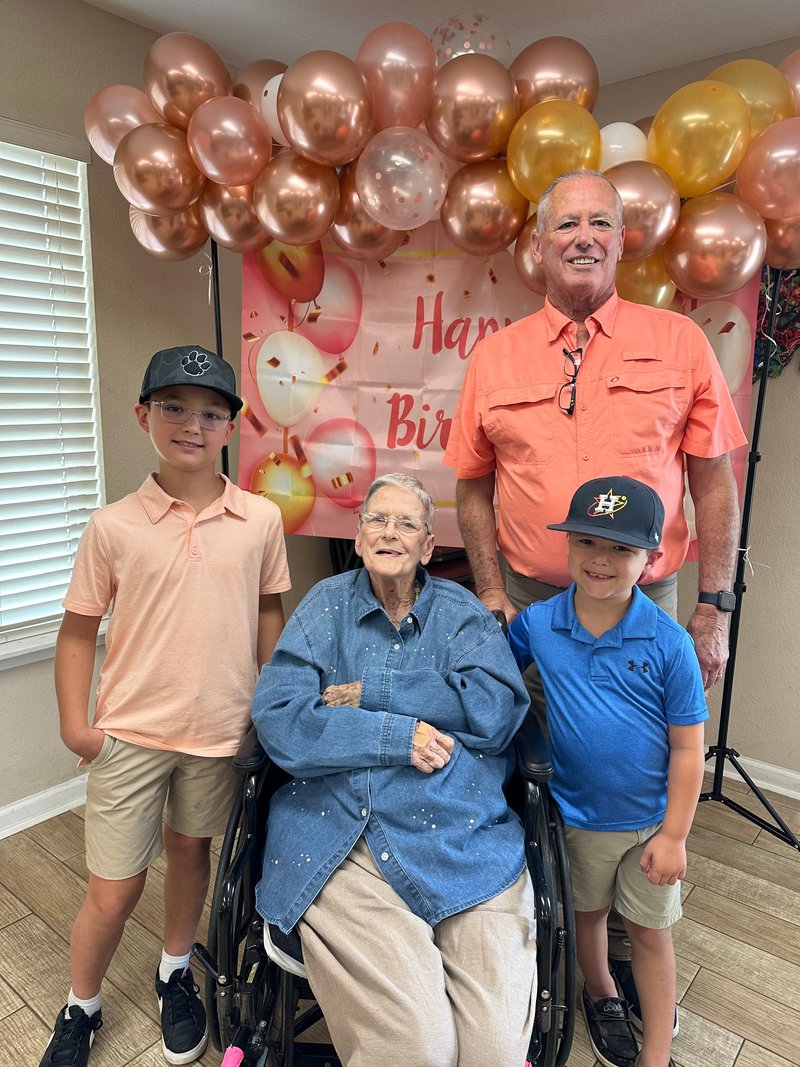 Mary Jane Dixon - Photo 23