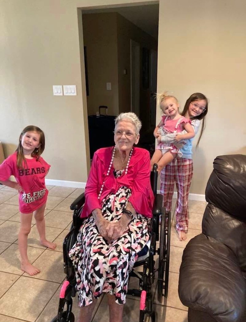 Mary Jane Dixon - Photo 40