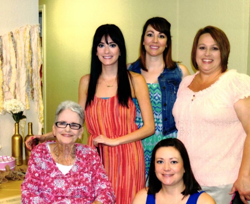 Mary Jane Dixon - Photo 163