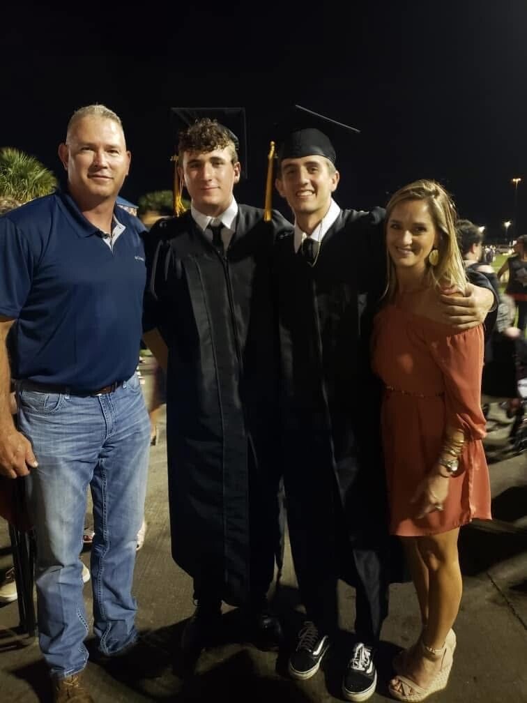 Jason Lee Laughlin - Photo 9