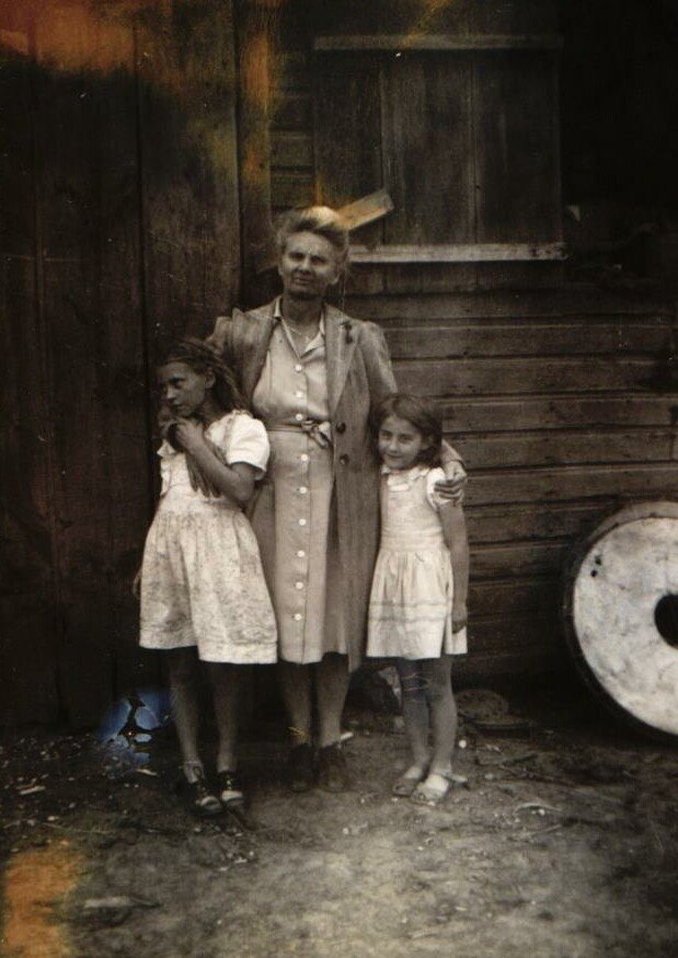 Denetta Dean Gravett - Photo 3